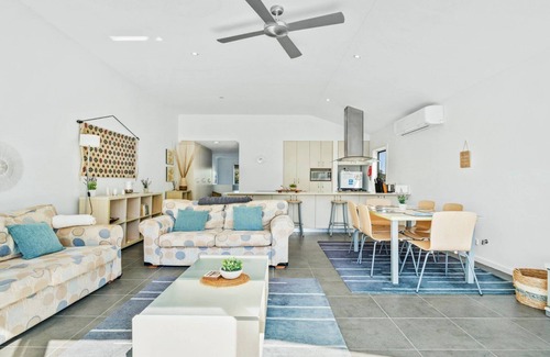 Cudmirrah Apartment | Cosy in Cudmirrah, TOP NOTCH