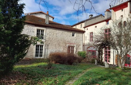 Commercy Apartment | Cozy Loft with Garden - Guest Rated 9/10 for Comfort
