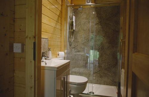 Markinch House | Cozy Log Cabin Retreat - The Dookit in Beautiful Fife