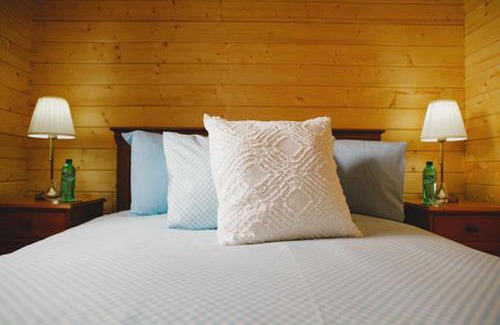 Markinch House | Cozy Log Cabin Retreat - The Dookit in Beautiful Fife