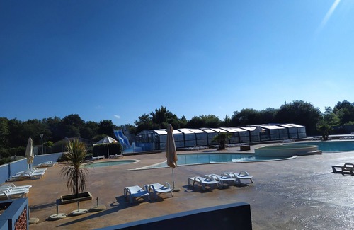 Aureilhan House | Cozy Mobile Home with Ocean View and Pool - 10/10 Rated