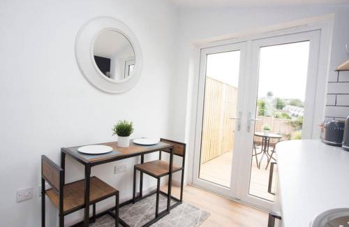 Totnes Apartment | Modern Annexe in Totnes - Guest Rated 9.4/10