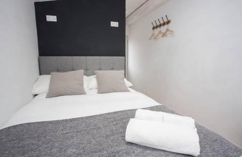 Totnes Apartment | Modern Annexe in Totnes - Guest Rated 9.4/10