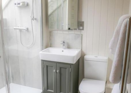 Wareham House | Cozy Modern Cottage in Wareham - Rated 9.1/10, Family-Friendly