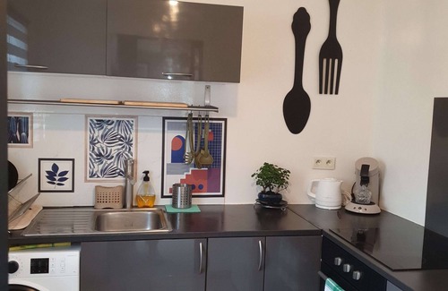 Le Kremlin-Bicetre Apartment | "Cosy & Modern" Apartment with private parking and close to the Paris metro!