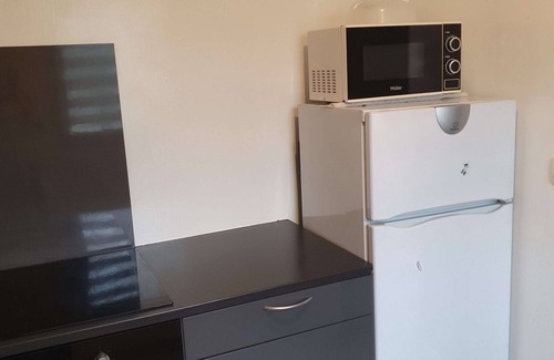 Le Kremlin-Bicetre Apartment | "Cosy & Modern" Apartment with private parking and close to the Paris metro!