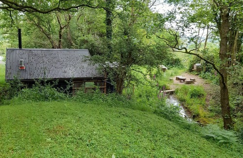 Craswall Cabin | Cosy Mountain Hut, In the Black Mountains near Hay on Wye.Sleeps 2