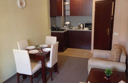 Shiligarnika Apartment | Inviting Mountain View Apartment with Fast Wi-Fi & Breakfast