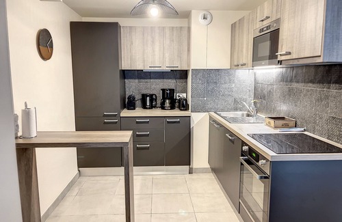 Arc-1800 Apartment | Cozy Apartment for 6-8 Near Slopes in Arc 1800