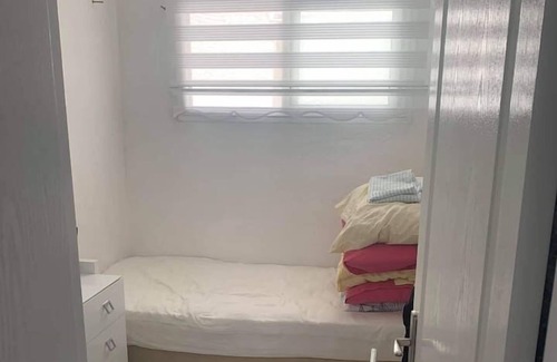 Mavisehir Apartment | Family-Friendly Sea View Apartment with Kitchen & Breakfast