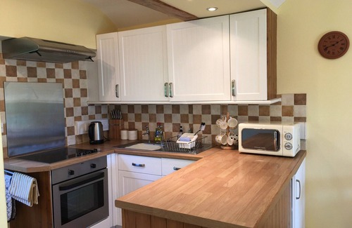 Rode Cottage | Serene Stone Cottage Near Bath & Frome with Breakfast & Pets