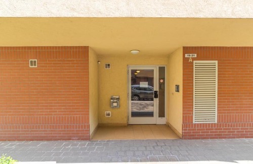Ferencvaros Apartment | Charming Pet-Friendly Flat with Balcony at Orczy Garden