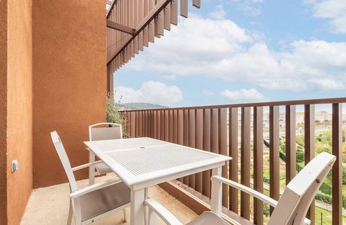 Sete Apartment | Cozy Gaïa: Stylish Apartment with Shared Pool & Ocean Views