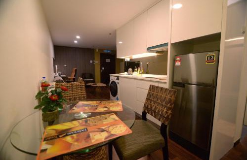 Shah Alam Hotel | Comfortable 2BR Suite with Breakfast Near USJ Shah Alam