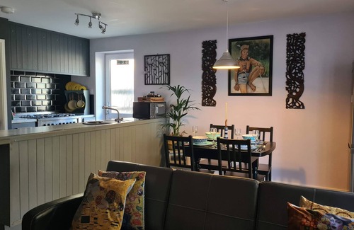 Penycae Cottage | Cozy Two-Bed Cottage with Kitchen in Tranquil Village