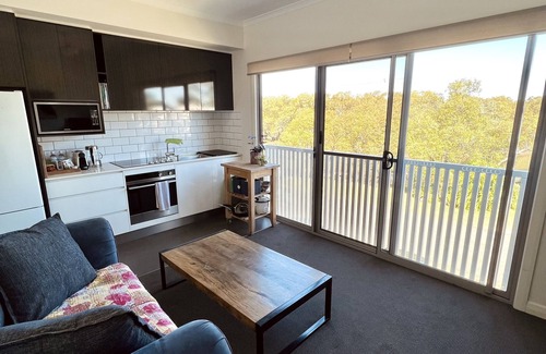 Nudgee Beach Apartment | Relaxing Retreat at Nudgee Beach Near Brisbane Airport