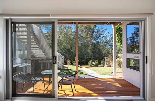 Box Head Apartment | Inviting Renovated 2 Bed Cottage with Breakfast & Waterfront Views