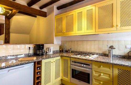 Albunuelas Cottage | Charming Restored Rural House with Spa & Breakfast Included