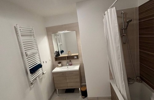 Romainville House | Cosy room in bright T3 - Quiet neighborhood, near Paris