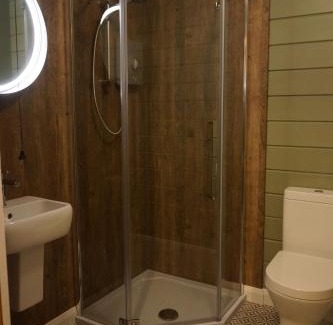 Killin Cabin | Inviting Rowan Woodland Lodge with Hot Tub & Breakfast