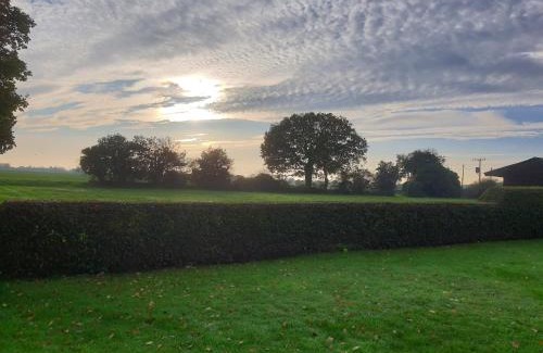 Chelmondiston House | Charming Rural Barn Conversion Near Pin Mill: Pet Friendly