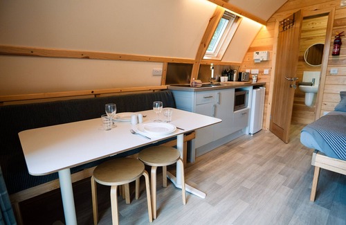 Forres Cabin | Cosy Rural Glamping Cabin With Hot Tub