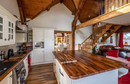 Banchory Cottage | Cosy rural retreat with fab views, unspoilt area pet friendly sleeps 3