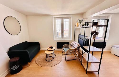 Saint-Denis Apartment | Inviting Stay for Two at Cosy Saint-Denis