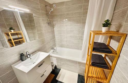 Saint-Denis Apartment | Inviting Stay for Two at Cosy Saint-Denis