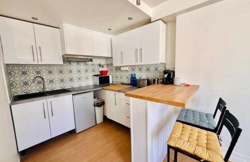 Saint-Denis Apartment | Inviting Stay for Two at Cosy Saint-Denis
