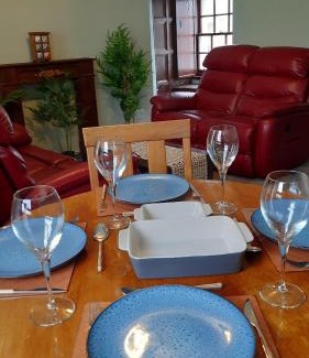 Burntisland Apartment | Cosy seaside flat - 40 min to Edinburgh