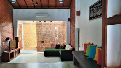Kolonnawa House | Family-Friendly Retreat with Hot Tub and Comfort Awaits