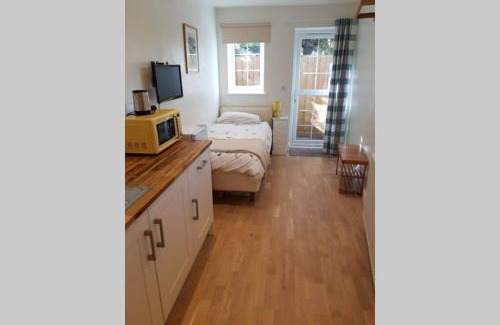 Cherry Hinton Apartment | Cozy Self-Contained Annex with a Guest Rating of 9.1
