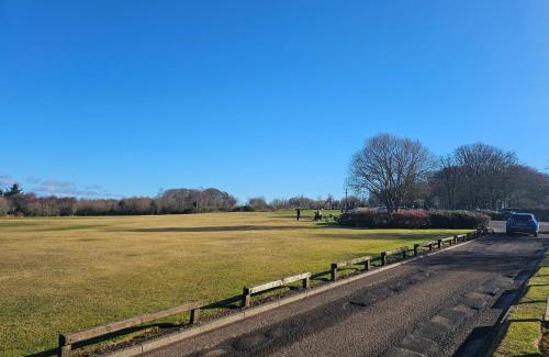 Kirriemuir Apartment | Welcoming Self-Contained Flat in Kirriemuir - Pet Friendly