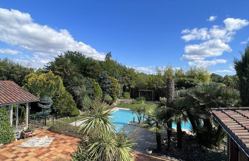 Merignac House | Cozy Southern Retreat with Pool & Landscaped Garden