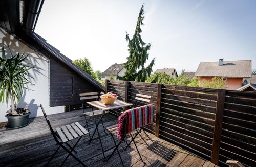 Zirovnica Apartment | Ideal Family Retreat: Cozy Apartment Benč with Top Ratings