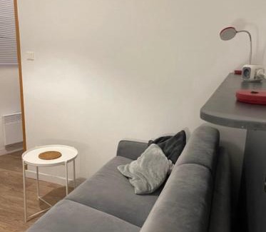 Jean Moulin - Marius Berliet Apartment | Cozy Studio with Child-Friendly Amenities and High Ratings