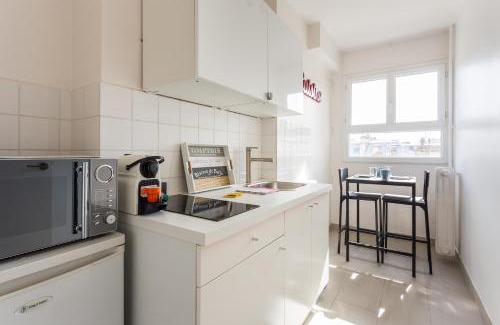 Passy Apartment | Comfortable Stay at CMG Trocadéro/Passy – Family-Friendly