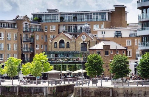 East Putney Apartment | Charming Studio Flat in Prime Location, Rated 9.1/10!