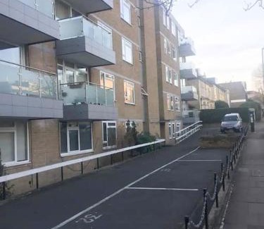 East Putney Apartment | Charming Studio Flat in Prime Location, Rated 9.1/10!