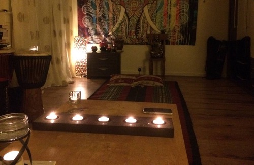 Crosshouse Apartment | Zen-Inspired Studio Flat with Relaxing Hammock Retreat