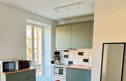 Hotel de Ville Apartment | Cosy Studio 20 min from central Paris