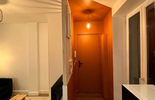 Hotel de Ville Apartment | Cosy Studio 20 min from central Paris
