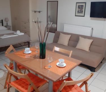 Sitia Apartment | Cozy Studio: Guest Rated 9.4/10 for Your Perfect Stay
