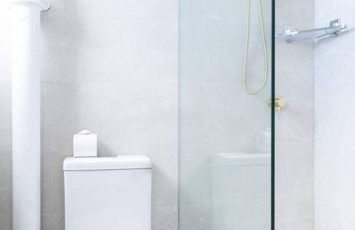 Darlinghurst Apartment | Cozy Studio with Kitchen & Breakfast in Surry Hills