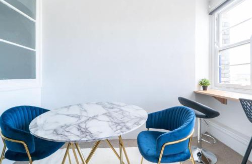 Darlinghurst Apartment | Charming Studio Retreat in Prime Surry Hills Location