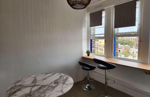 Darlinghurst Apartment | Charming Studio Retreat in Prime Surry Hills Location