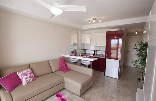 Almerimar Apartment | Cozy Studio: Beachfront Retreat with Pool & Spa Amenities