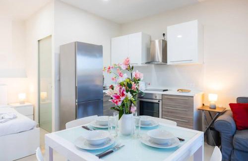 Għadira Apartment | Charming Studio Retreat in Ghadira - Family Friendly Stay