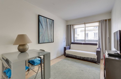 Batignolles Apartment | Charming Studio Stay in Paris with Breakfast Included